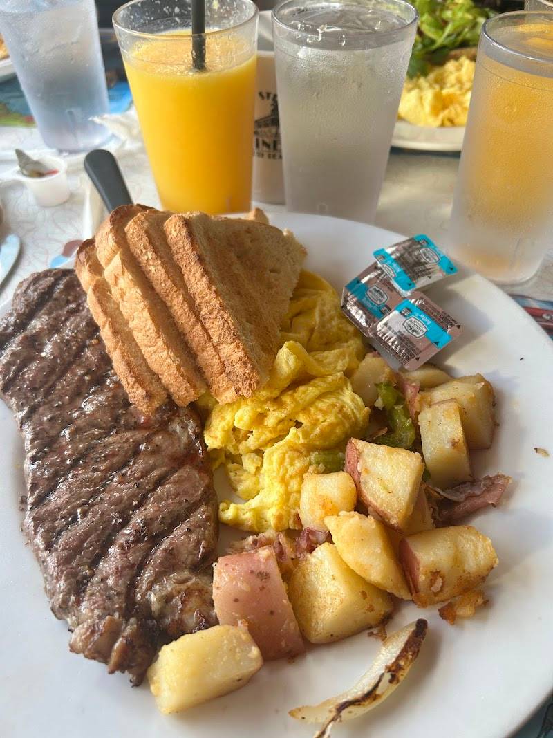 11th Street Diner restaurant in Miami Beach - photo 5