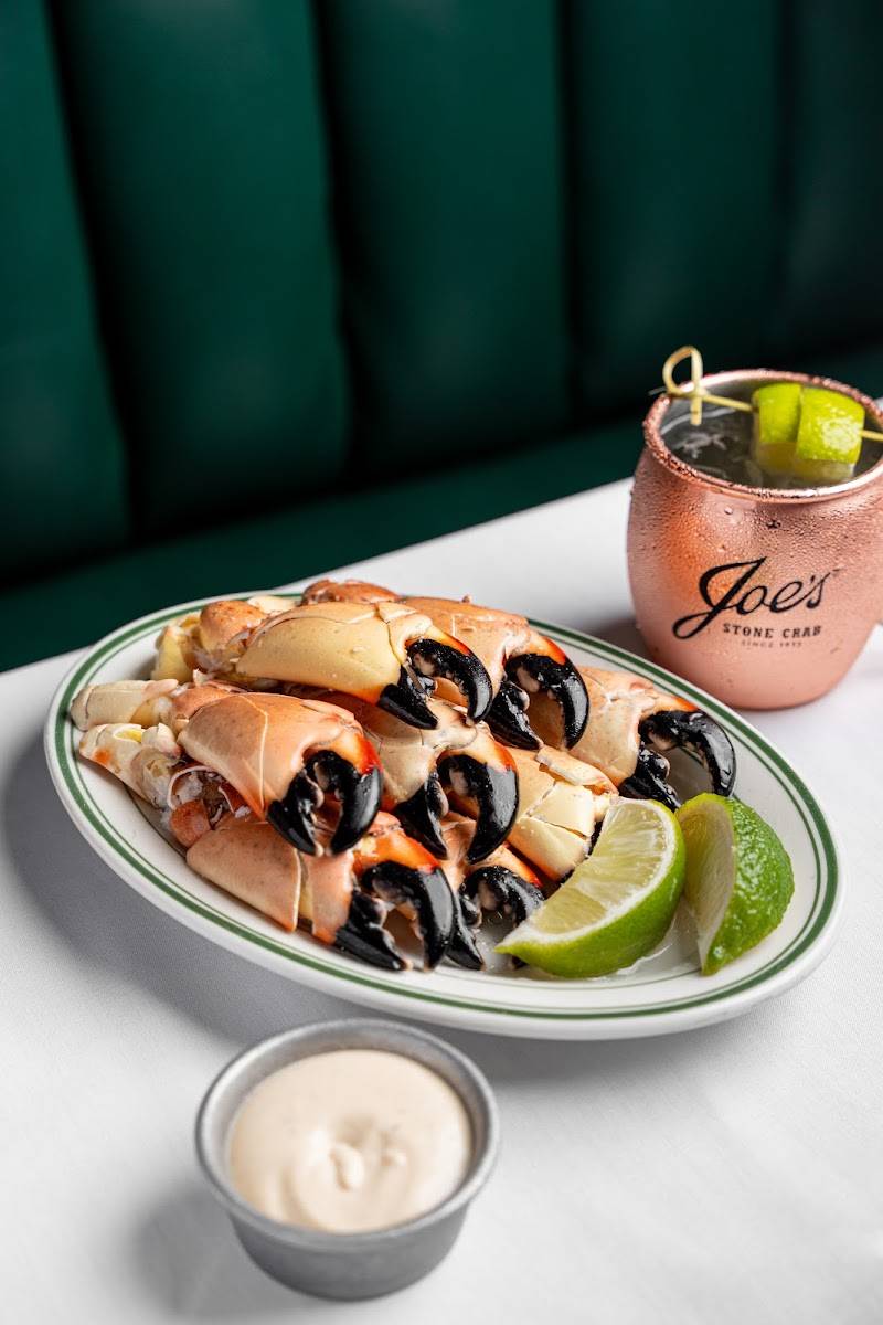Joe's Stone Crab restaurant in Miami Beach - photo 3