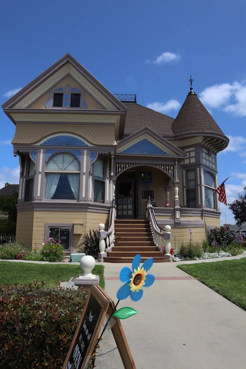 The Steinbeck House Restaurant restaurant in Salinas - photo 4