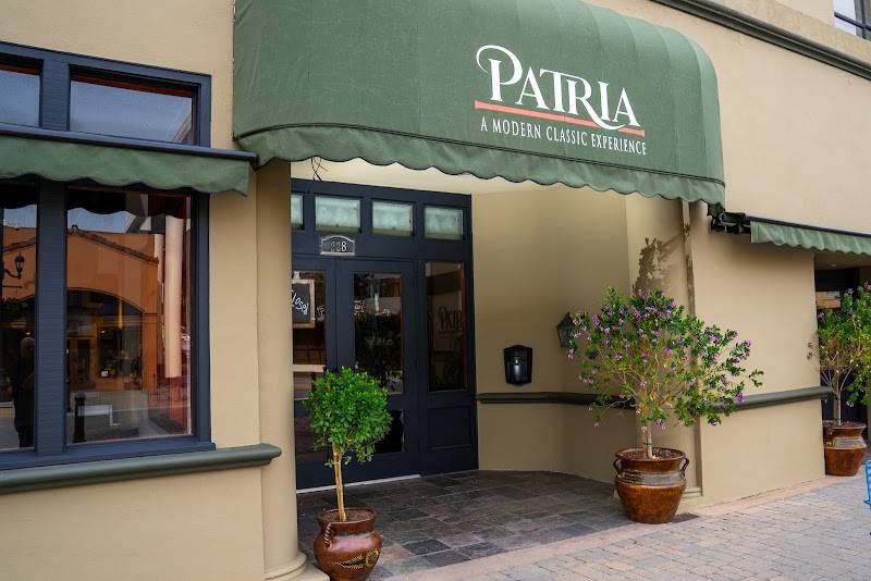 Patria on Main - Photo 2