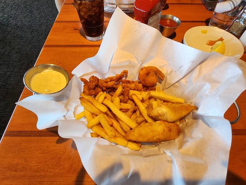 Ivar's Acres of Clams restaurant in Seattle - photo 4
