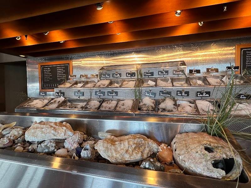 Elliott's Oyster House restaurant in Seattle - photo 2