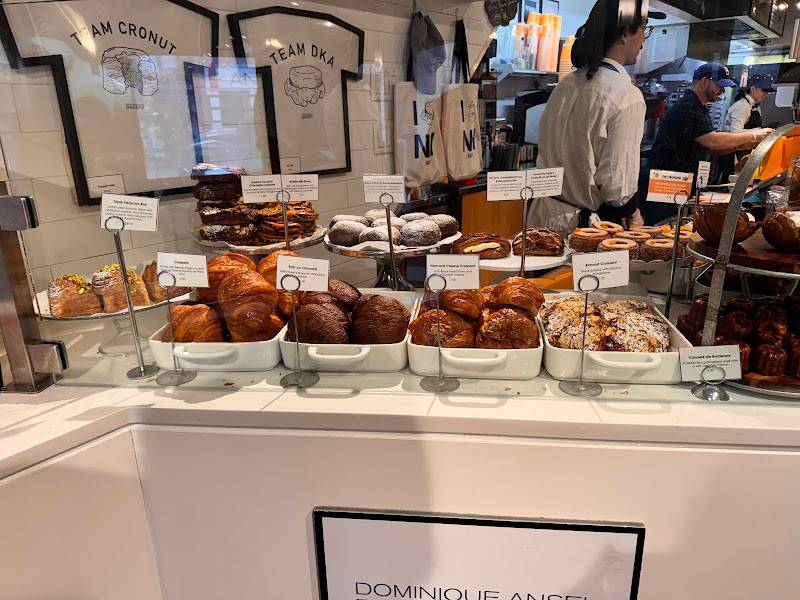 Dominique Ansel Bakery restaurant in New York - photo 2