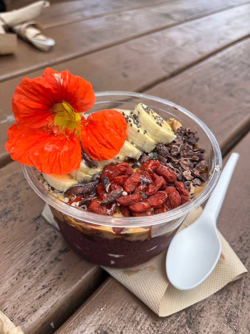 Loved by the Sun restaurant in Hilo - photo 3