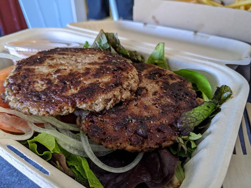 Surf Burger restaurant in Kamuela - photo 4