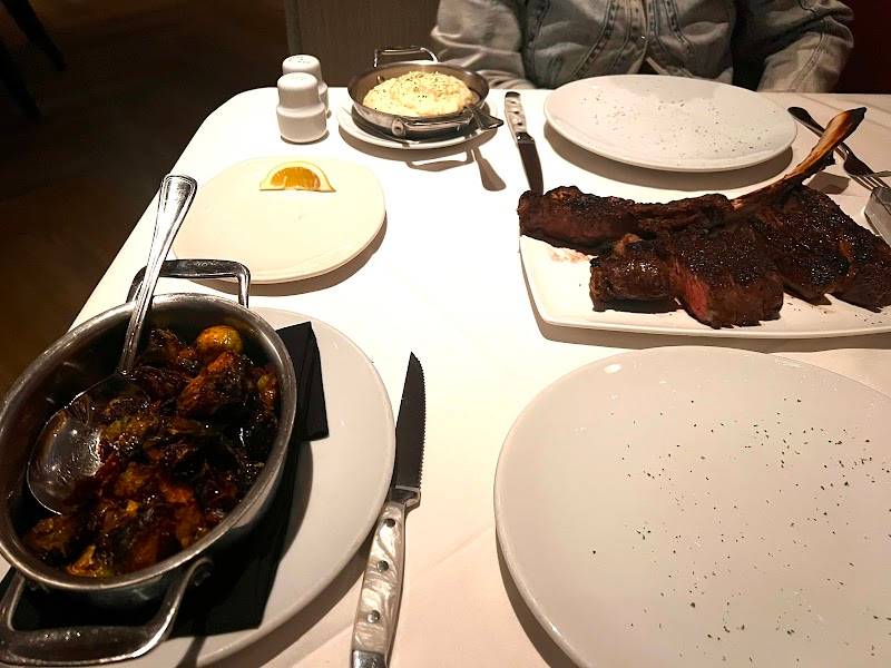 Fleming’s Prime Steakhouse & Wine Bar restaurant in Houston - photo 4