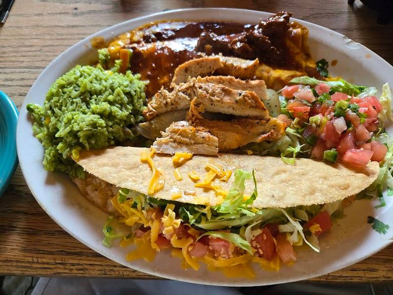 El Tiempo Cantina restaurant in Houston - photo 3