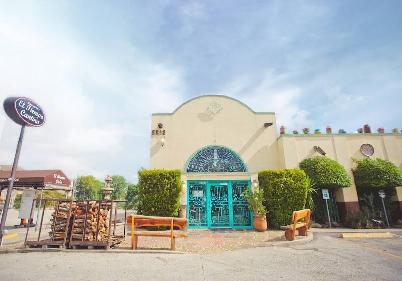 El Tiempo Cantina restaurant in Houston - photo 4