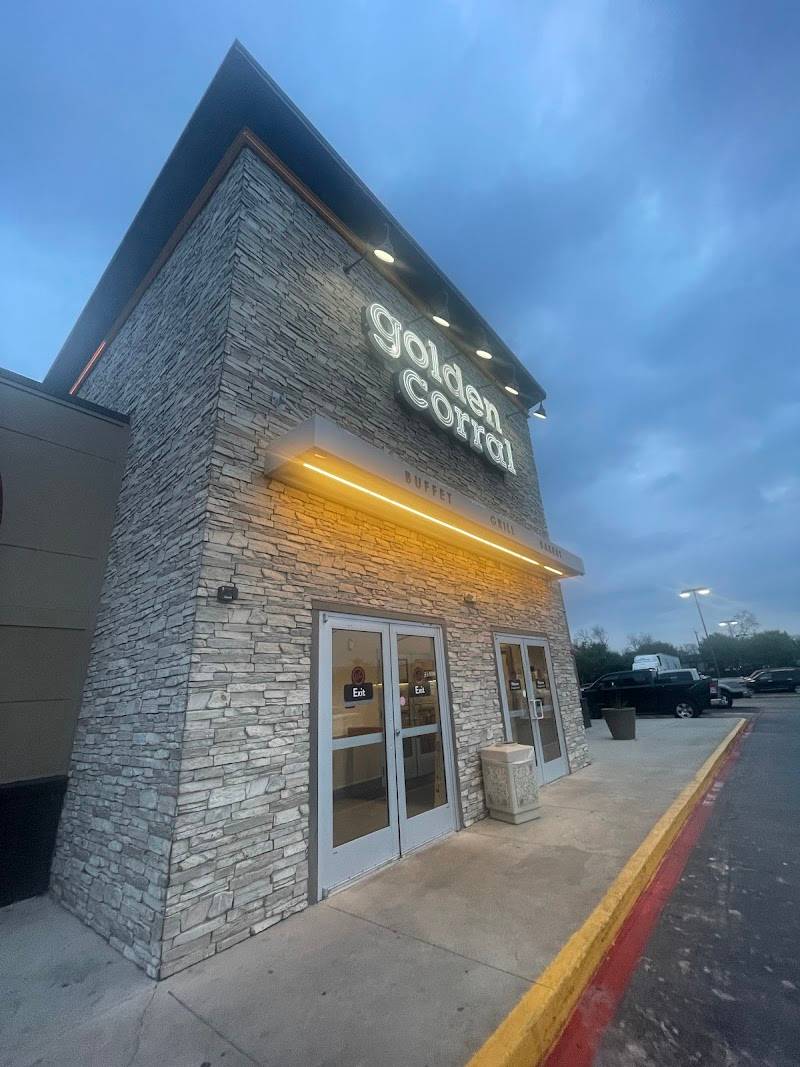 Golden Corral Buffet & Grill restaurant in San Antonio - photo 3