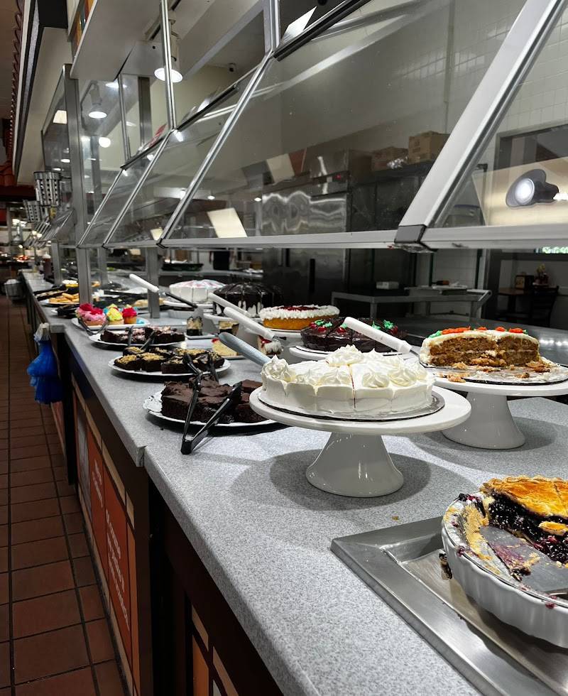 Golden Corral Buffet & Grill restaurant in San Antonio - photo 5