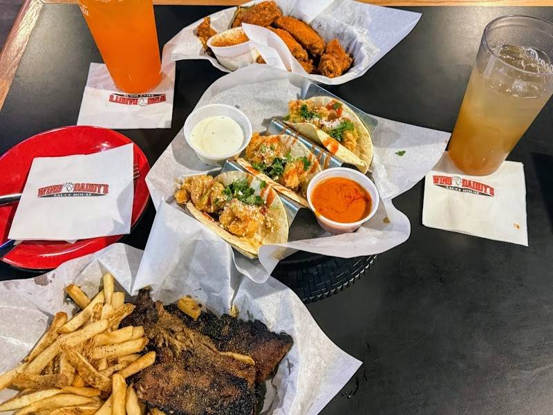 Wing Daddy's Sauce House restaurant in San Antonio - photo 3