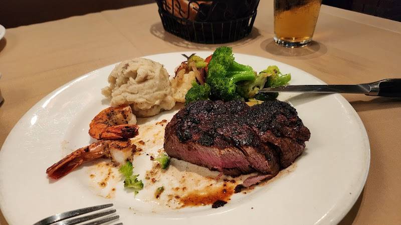 Y.O. Ranch Steakhouse restaurant in Dallas - photo 4