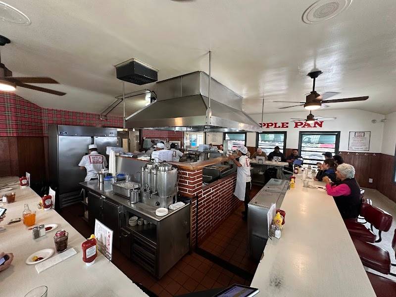 The Apple Pan restaurant in Los Angeles - photo 2
