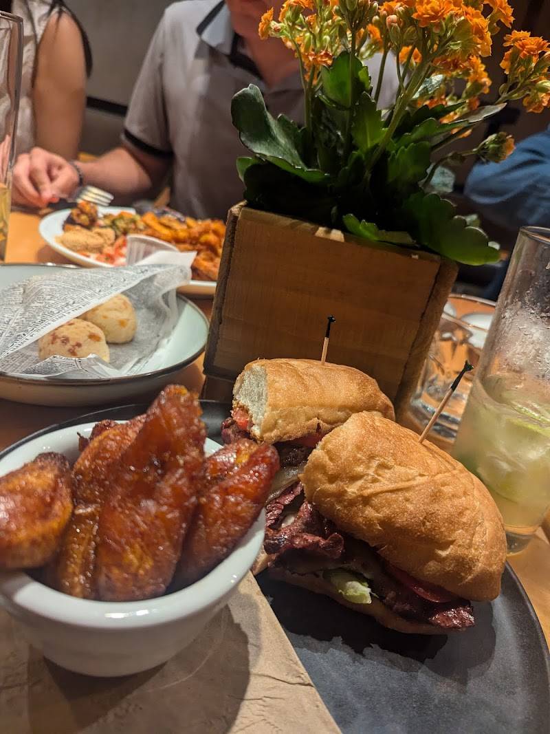 Bossa Nova Brazilian Cuisine restaurant in Los Angeles - photo 4