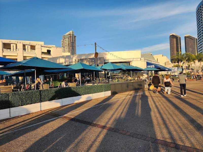 Sally's Waterfront Dining restaurant in San Diego - photo 3