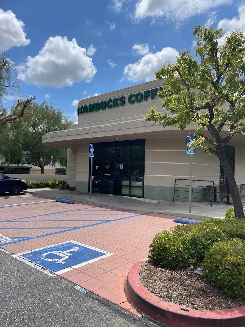 Starbucks restaurant in Rancho Cucamonga - photo 4