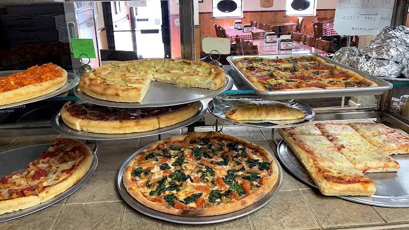 Mama Rosa Pizza and Pasta restaurant in Rutherford - photo 2