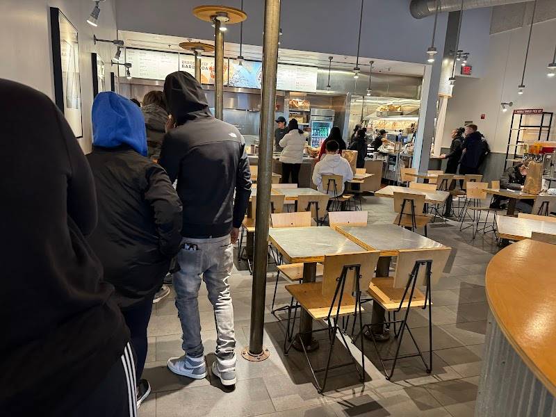 Chipotle Mexican Grill restaurant in Clifton - photo 4