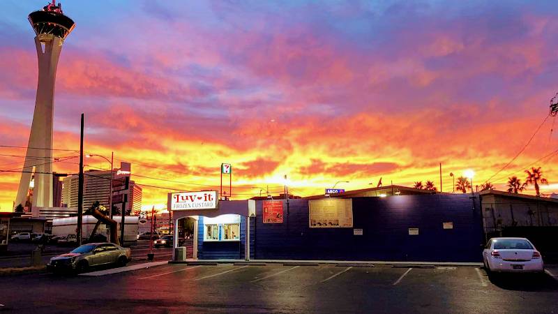 Luv-It Frozen Custard restaurant in Las Vegas - photo 3