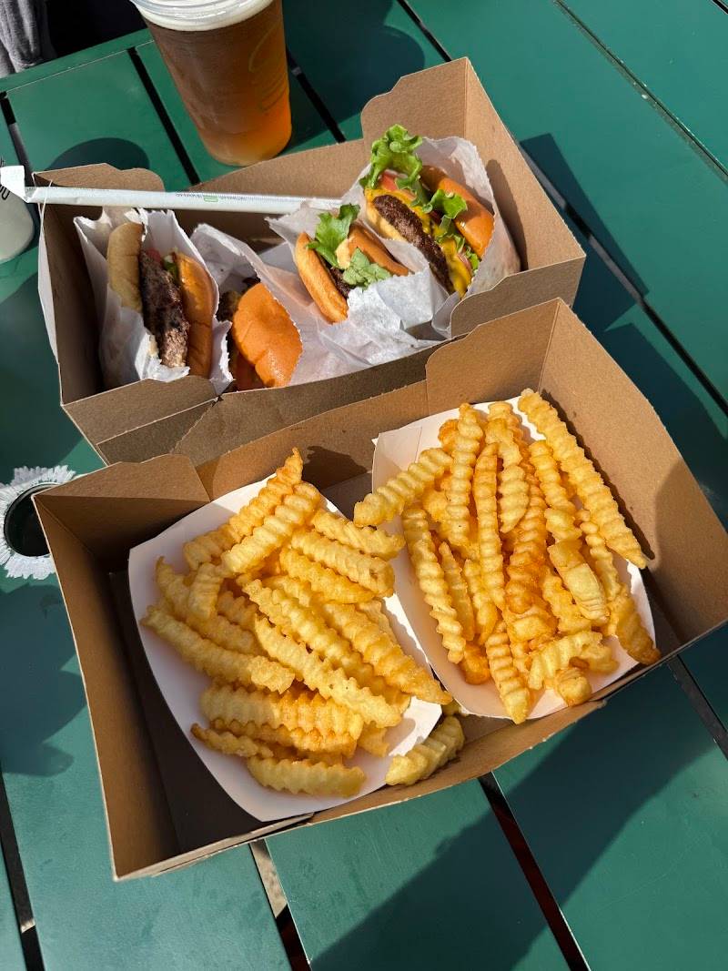 Shake Shack Madison Square Park restaurant in New York - photo 4