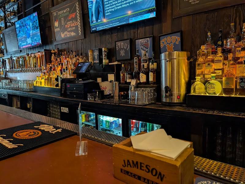 Stout NYC restaurant in New York - photo 3