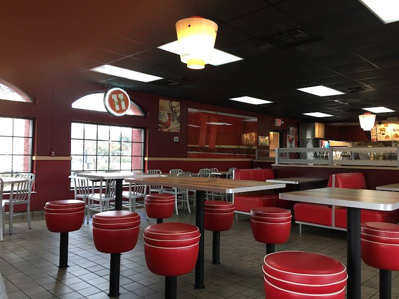 KFC restaurant in San Antonio - photo 3