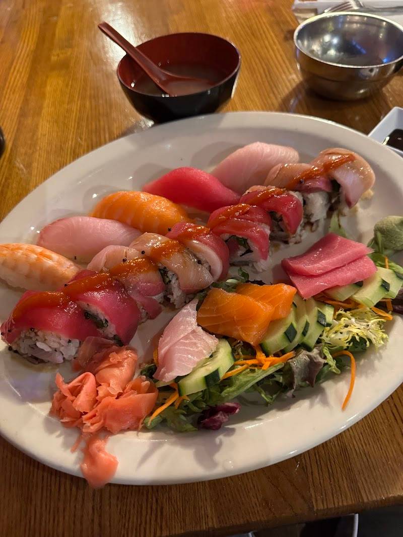 Sushi Zushi restaurant in San Antonio - photo 3
