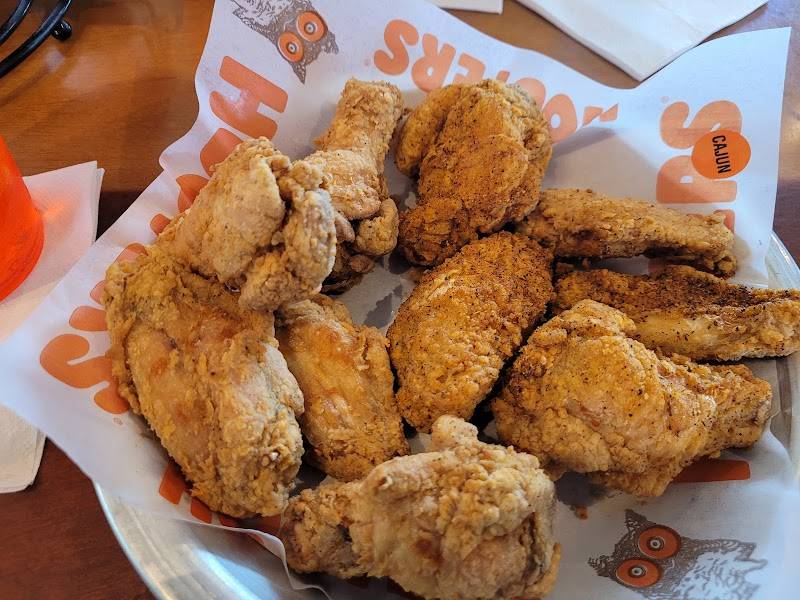 Hooters restaurant in Tucson - photo 3
