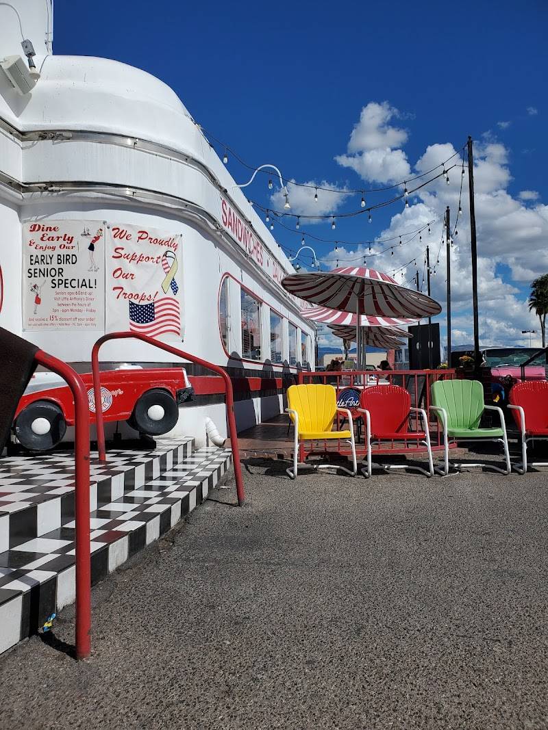 Grandma Tony's Pizza restaurant in Tucson - photo 3