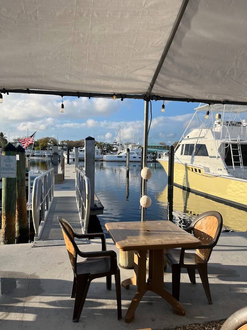 Key Largo Fisheries Backyard Cafe restaurant in Key Largo - photo 2