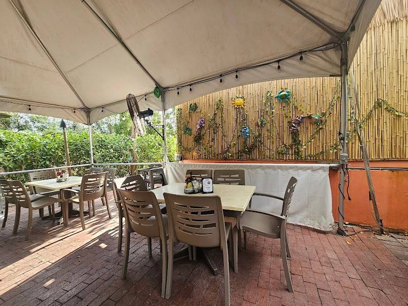 Key Largo Conch House restaurant in Key Largo - photo 2