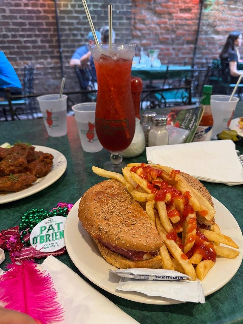 Pat O'Brien's restaurant in New Orleans - photo 3