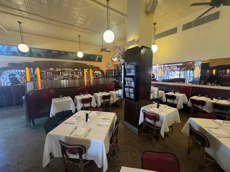 The Odeon restaurant in New York - photo 4