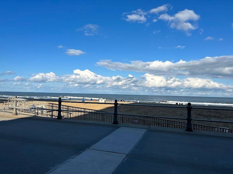 Katie's 33rd Street Cafe restaurant in Virginia Beach - photo 4