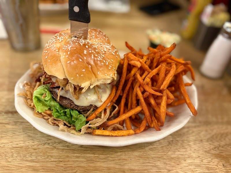 Kenny & Ziggy's New York Delicatessen restaurant in Houston - photo 4