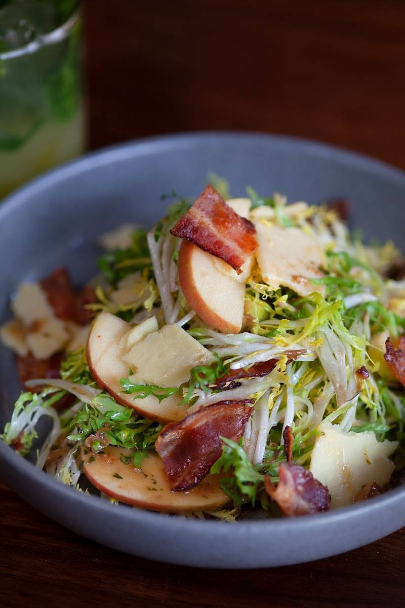The Misfit Bar & Restaurant restaurant in Santa Monica - photo 3
