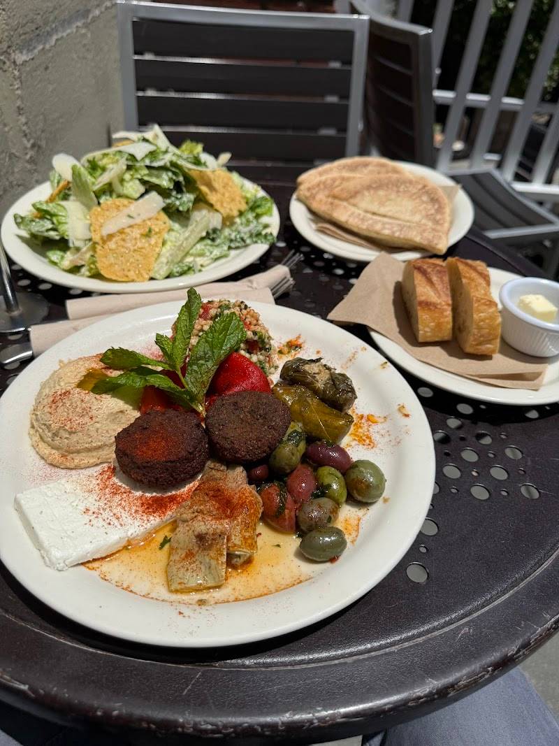 Urth Caffe Santa Monica restaurant in Santa Monica - photo 3