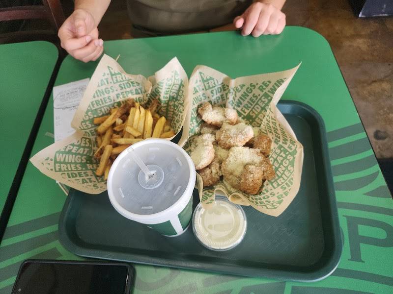 Wingstop restaurant in Austin - photo 3