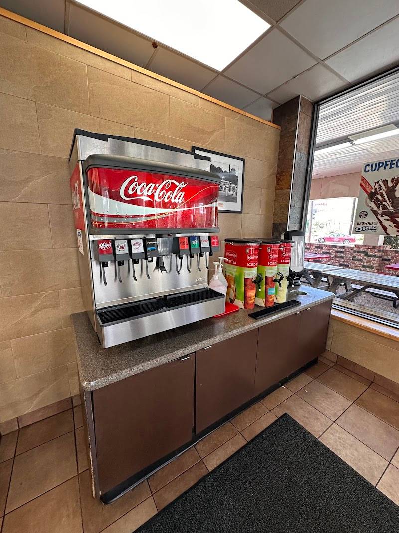 Dairy Queen restaurant in Austin - photo 5