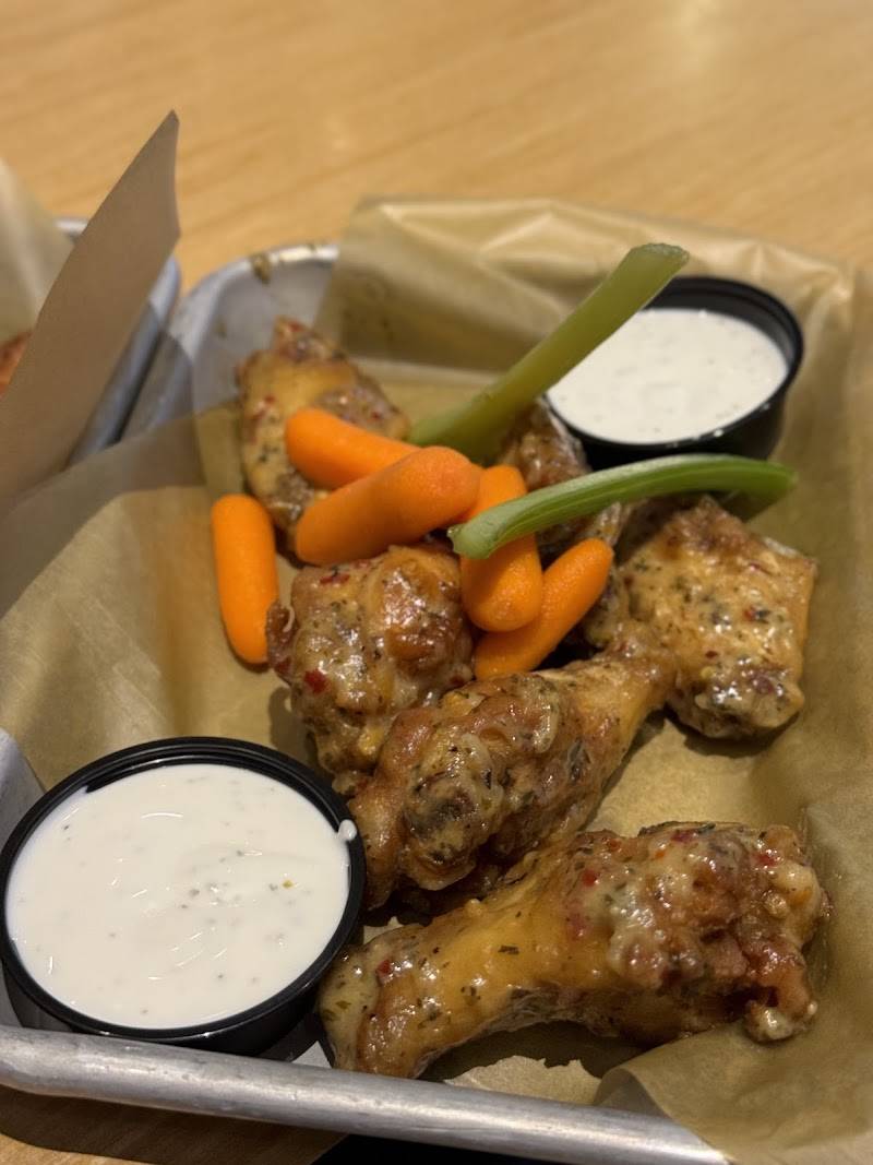 Buffalo Wild Wings restaurant in Houston - photo 5