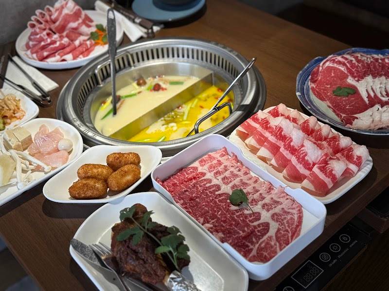 Happy Lamb Hot Pot restaurant in Houston - photo 4