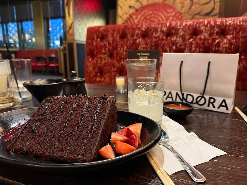The Cheesecake Factory restaurant in San Antonio - photo 4