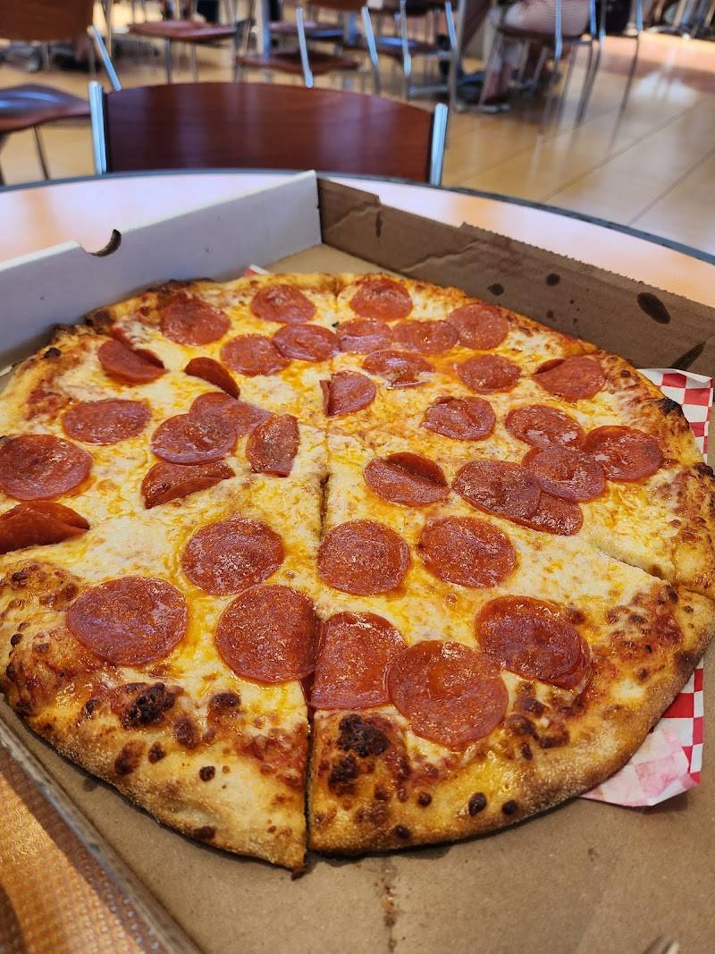 Luciano Express Pizzeria restaurant in San Antonio - photo 3