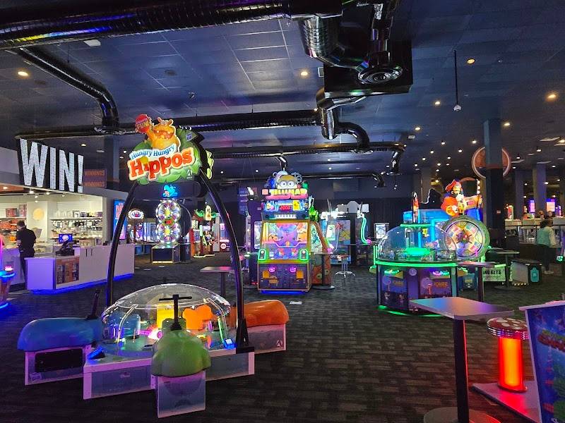 Dave & Buster's Austin restaurant in Austin - photo 3