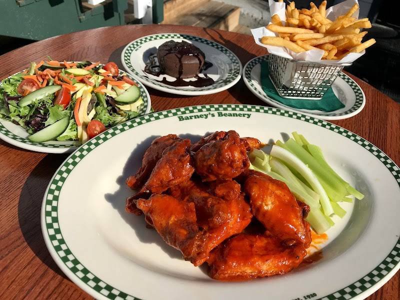 Barney's Beanery restaurant in West Hollywood - photo 2
