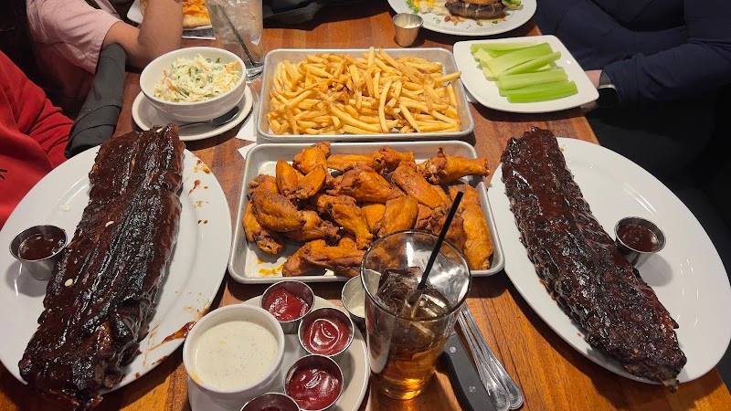Claim Jumper Steakhouse & Bar - Henderson, NV restaurant in Henderson - photo 4