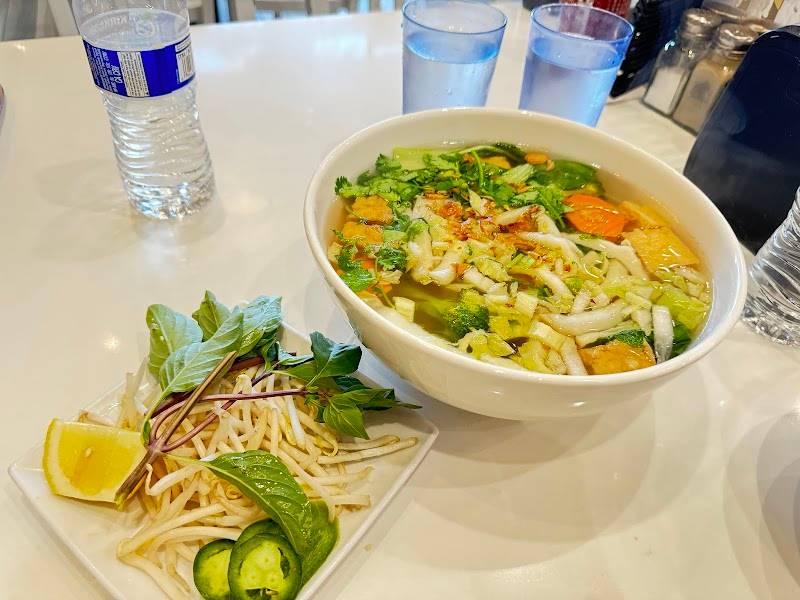 Pho Hoa + Jazen Tea (El Camino) restaurant in Santa Clara - photo 4