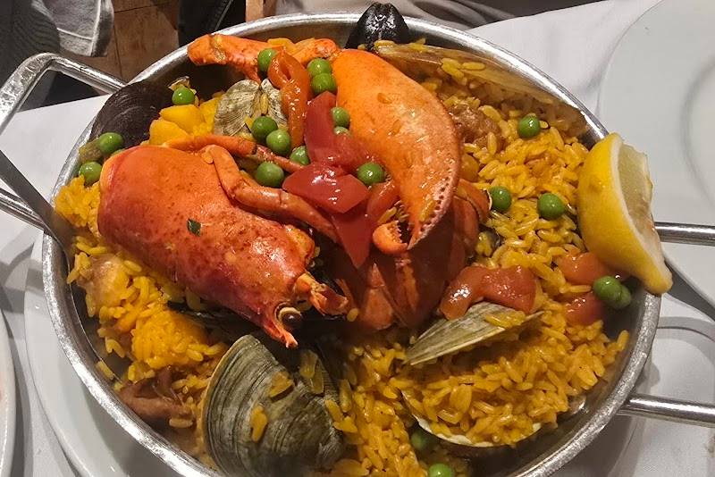 Valenca Restaurant restaurant in Elizabeth - photo 4
