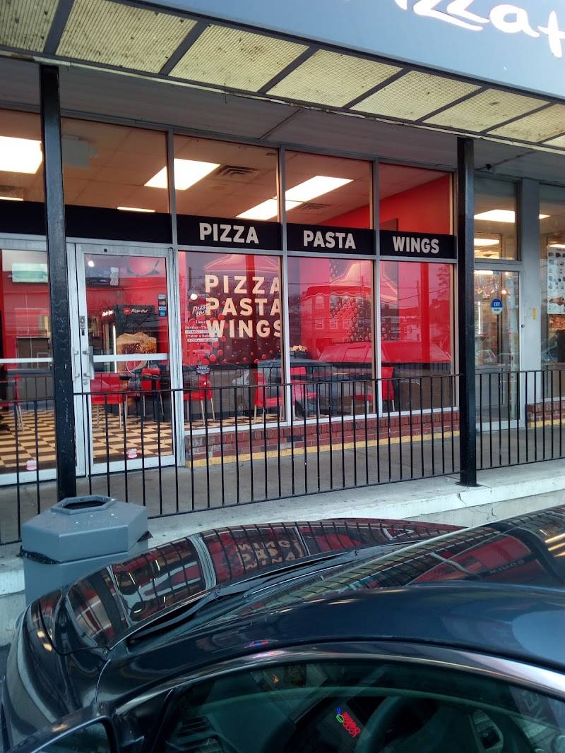 Pizza Hut restaurant in Elizabeth - photo 4