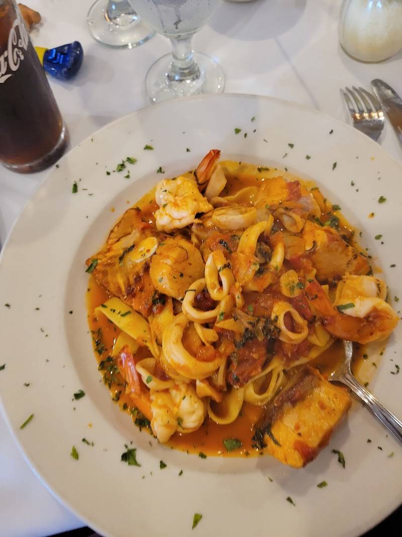 Michelinos restaurant in Elizabeth - photo 2